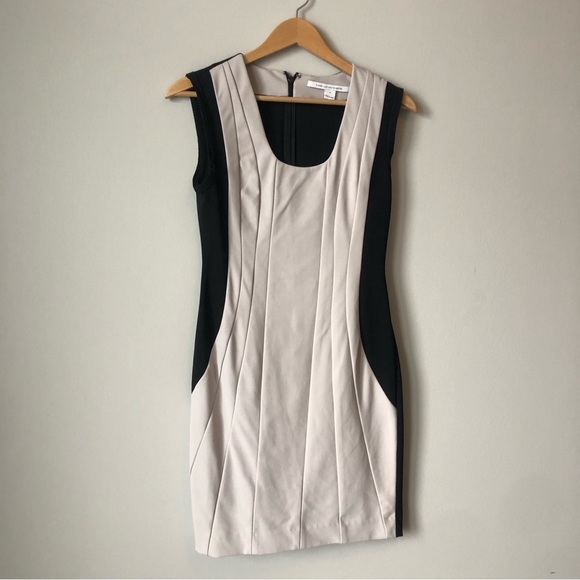 Diane VON FURSTENBERG Two Tone Dress - Picture 1 of 7